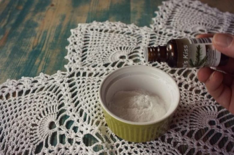 Homemade Natural Shoe Deodorizer & Freshener
