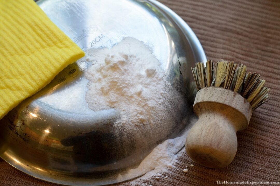 DIY Baking Soda Scouring Powder