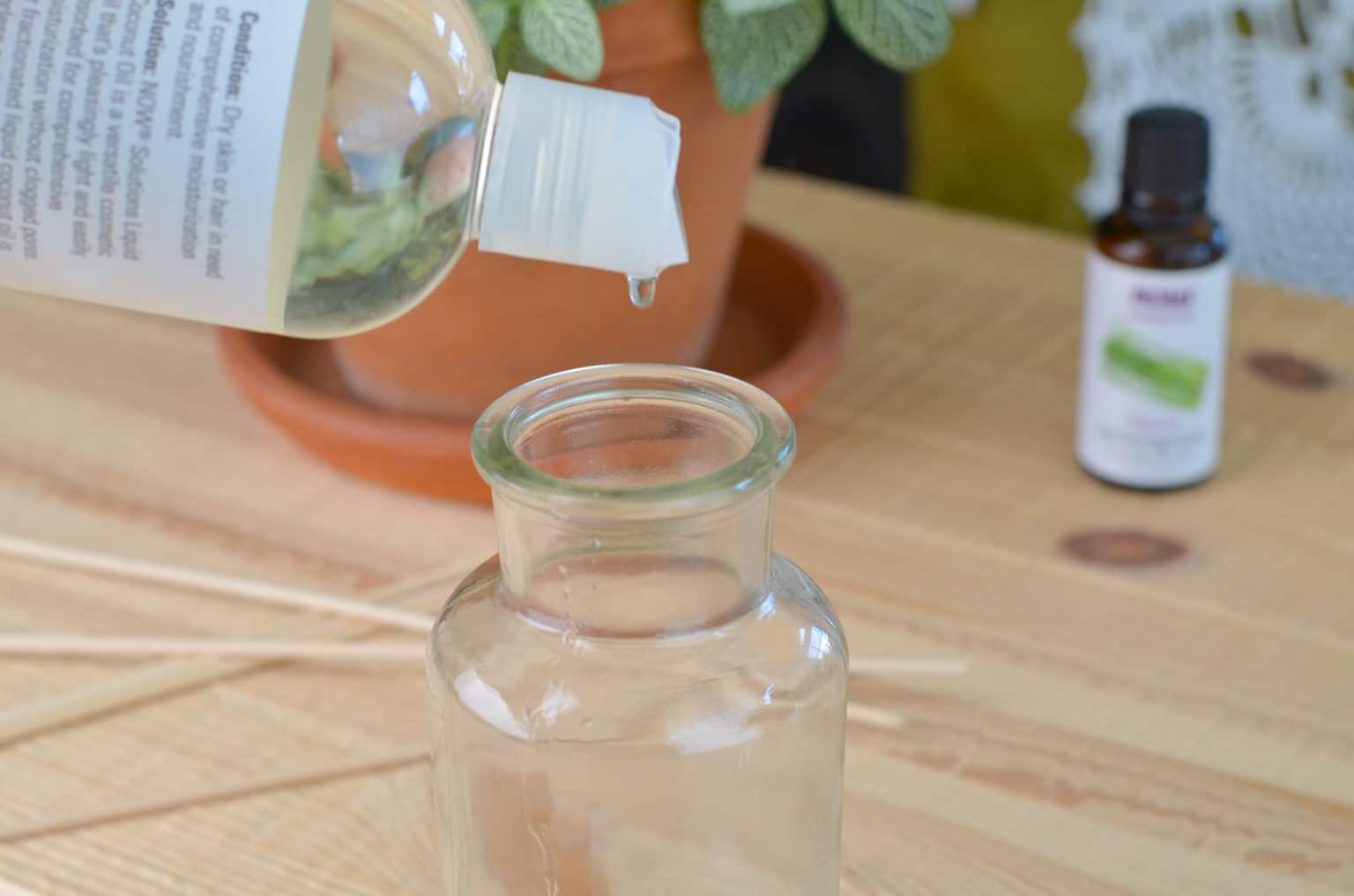 DIY Lemongrass Reed Diffuser & Refill Oil